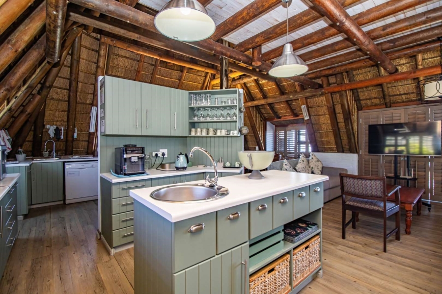 5 Bedroom Property for Sale in Stilbaai Wes Western Cape